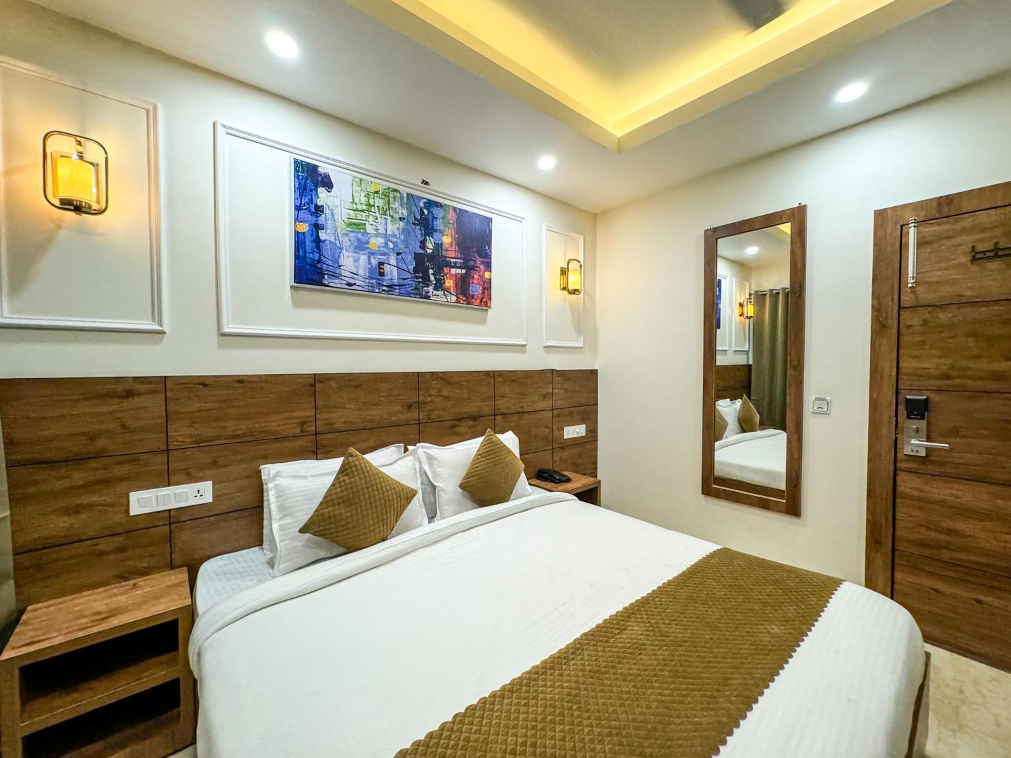 Hotel Nirvana Bliss, Behind Parmarth Niketan Rishīkesh Exterior foto